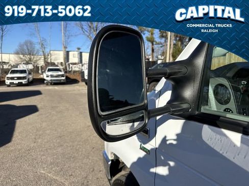 Used 2015 Ford E-350 and Econoline 350 Super Duty image 12