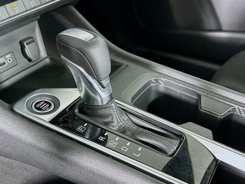 Used 2024 Nissan Sentra SV image 23