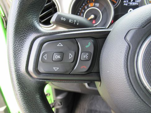 Used 2018 Jeep Wrangler Unlimited Sport image 21