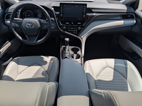 Used 2022 Toyota Camry SE w/ Audio Upgrade Package FWD image 10