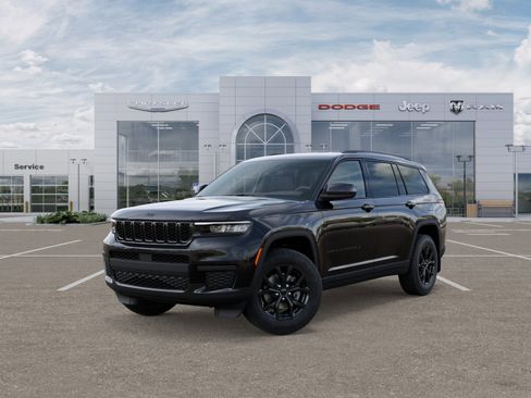New 2025 Jeep Grand Cherokee L Laredo image 2