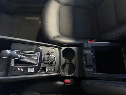 Used 2019 MAZDA CX-5 Touring image 32
