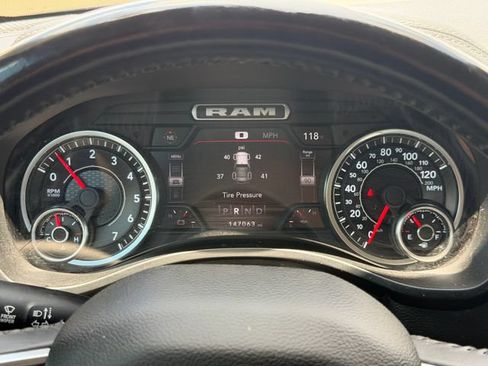Used 2022 RAM 1500 Laramie AWD/4WD image 37
