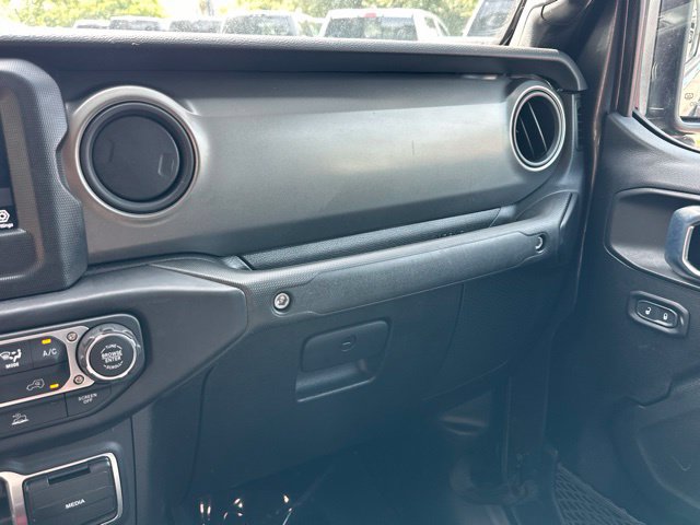 Used 2023 Jeep Gladiator Sport AWD/4WD image 4