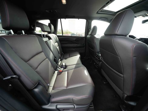 Certified 2024 Honda Passport Black Edition image 25
