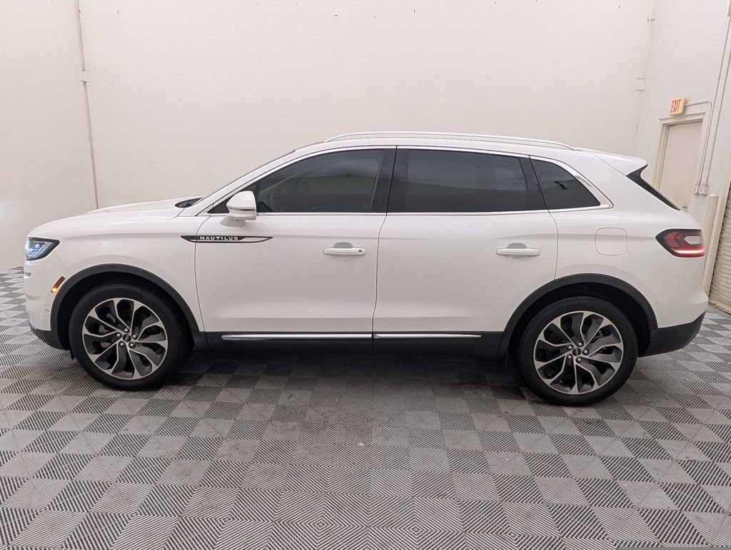 Used 2021 Lincoln Nautilus Reserve w/ Equipment Group 201A AWD/4WD image 10