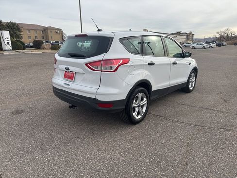Used 2015 Ford Escape S image 5