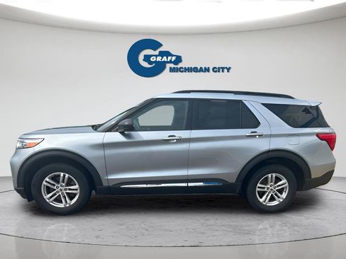 Used 2024 Ford Explorer XLT w/ Class IV Trailer Tow Package AWD/4WD image 2
