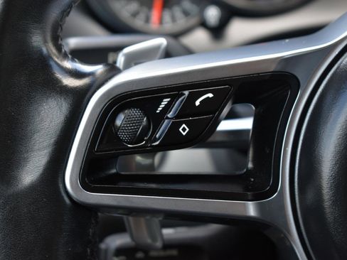 Used 2015 Porsche Cayenne Turbo image 15