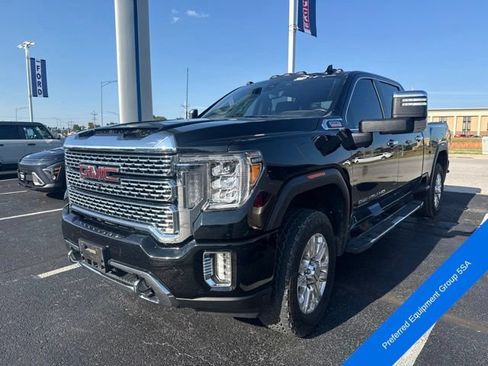 Used 2022 GMC Sierra 2500 Denali w/ Denali Ultimate Package AWD/4WD image 3