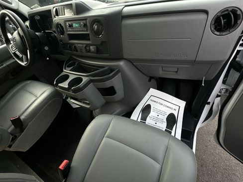 Used 2025 Ford E-350 and Econoline 350 Super Duty w/ Power Equipment Group image 34