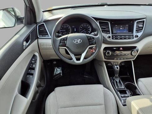 Used 2017 Hyundai Tucson SE image 4