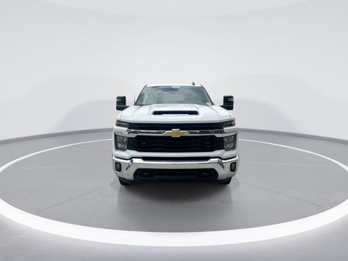 Used 2025 Chevrolet Silverado 2500 LT w/ Convenience Package AWD/4WD image 3