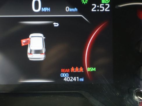 Used 2024 Toyota RAV4 XLE image 40