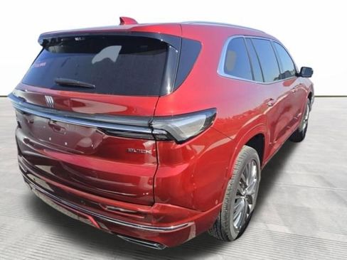 Used 2025 Buick Enclave Avenir w/ Super Cruise Package image 7