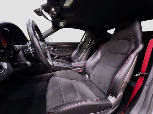 Certified 2017 Porsche 911 Carrera GTS RWD image 5