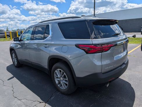 Used 2023 Chevrolet Traverse LT w/ Rear Camera Mirror Package AWD/4WD image 6