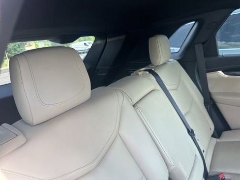 Used 2018 Cadillac XT5 AWD image 11