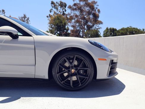 New 2026 Porsche Panamera image 11