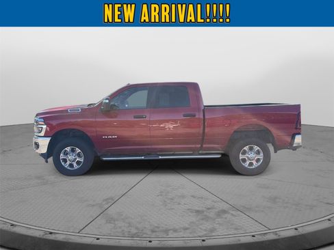 Used 2026 RAM 2500 Big Horn AWD/4WD image 4