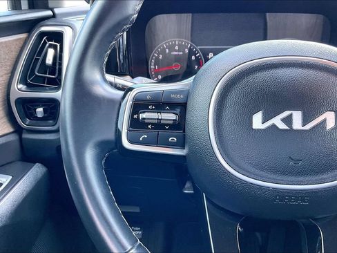 Used 2022 Kia Sorento S AWD/4WD image 10