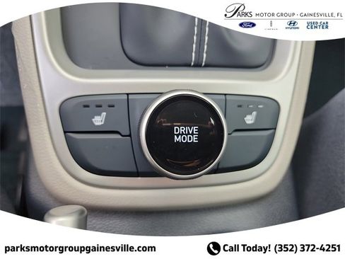 New 2025 Hyundai Venue Limited image 22