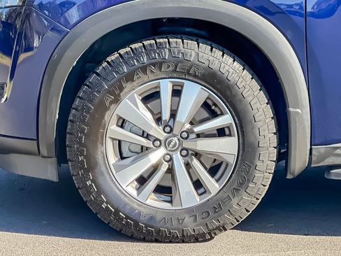 Used 2022 Nissan Pathfinder SL w/ Cargo Package image 40