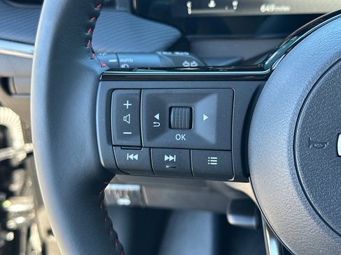 Used 2025 Nissan Kicks SR image 25