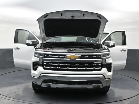 Used 2023 Chevrolet Silverado 1500 LTZ RWD image 32