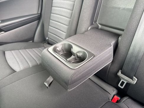 Used 2021 Ford Edge SE image 29