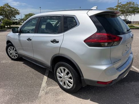Used 2018 Nissan Rogue S AWD/4WD image 5
