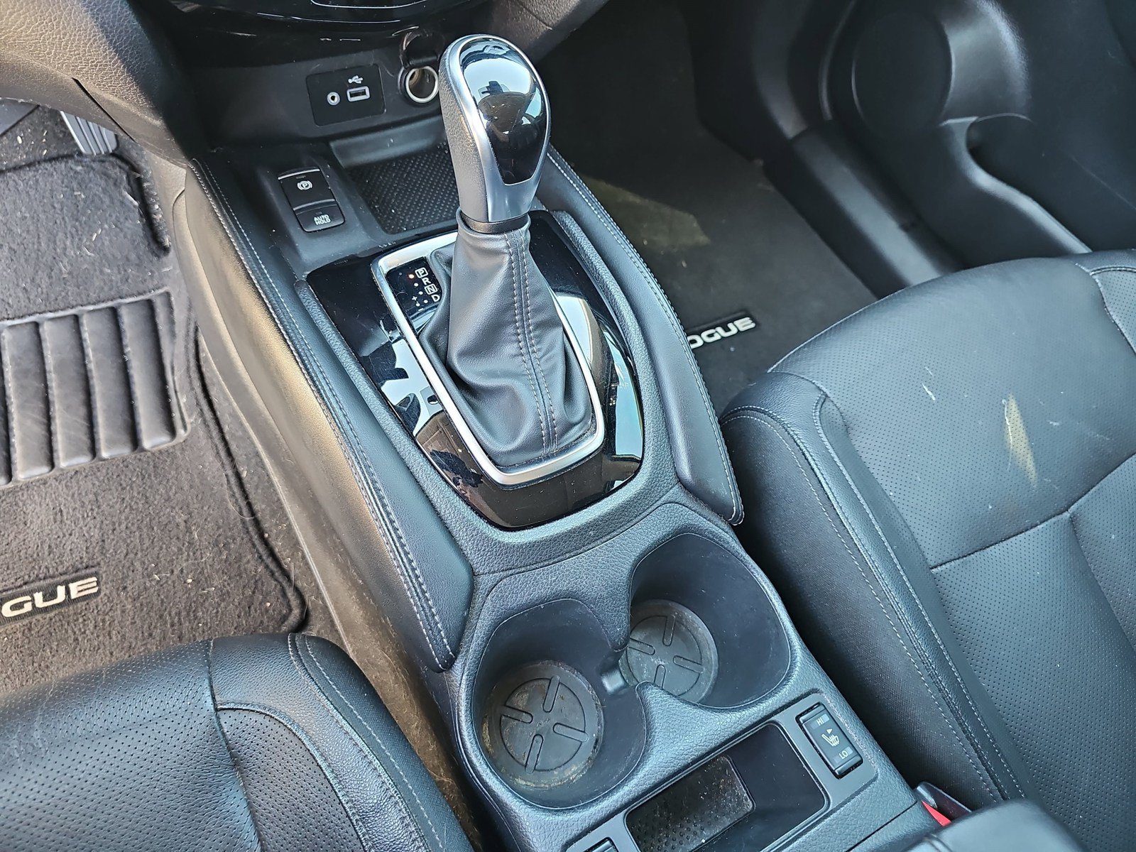 Used 2020 Nissan Rogue SL w/ Premium Package FWD image 28