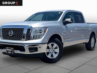 Used 2018 Nissan Titan SV w/ SV Convenience Package