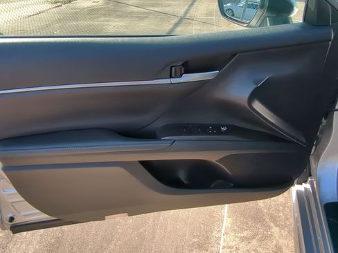 Used 2024 Toyota Camry XSE image 13