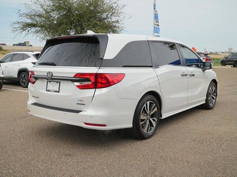 Used 2023 Honda Odyssey Touring image 5