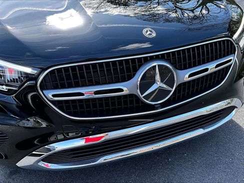 Used 2026 Mercedes-Benz GLC 300 4MATIC image 29