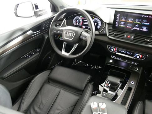 Used 2023 Audi Q5 2.0T Premium Plus w/ Premium Plus Package AWD/4WD image 25