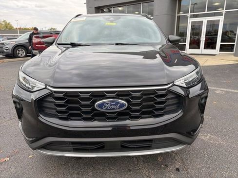 Used 2025 Ford Escape ST-Line image 10