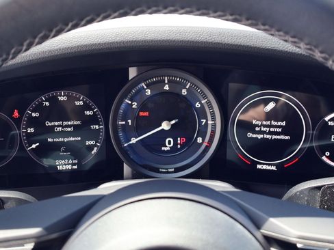 Certified 2023 Porsche 911 Carrera RWD image 17