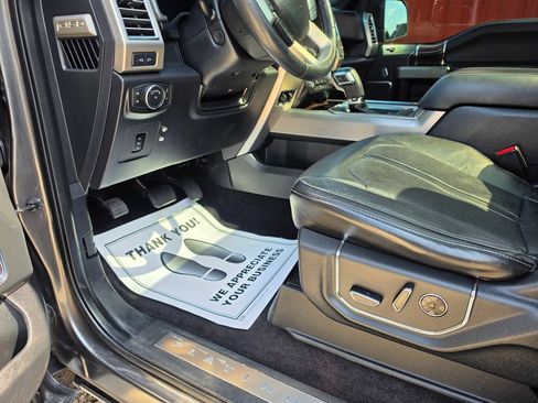 Used 2015 Ford F150 Platinum w/ Equipment Group 701A Luxury AWD/4WD image 25