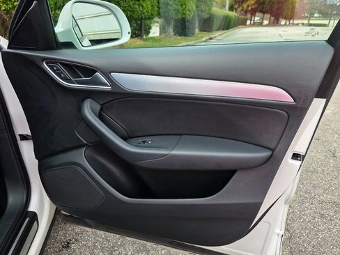 Used 2018 Audi Q3 2.0T Premium w/ Convenience Package image 31