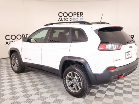 Used 2022 Jeep Cherokee Trailhawk w/ Sun, Sound & Nav Group AWD/4WD image 24