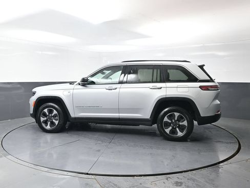 Used 2024 Jeep Grand Cherokee Limited 4xe AWD/4WD image 11