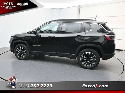 Used 2022 Jeep Compass Limited AWD/4WD image 17