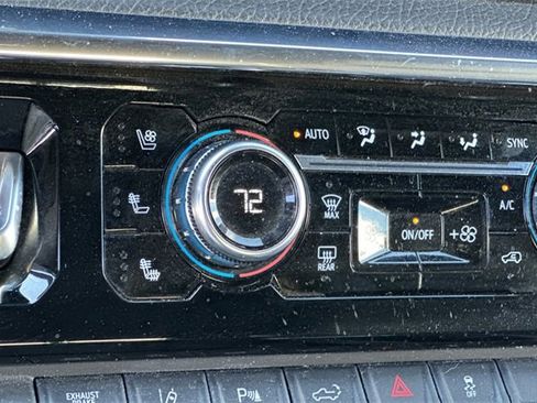 Used 2025 GMC Sierra 3500 Denali image 70