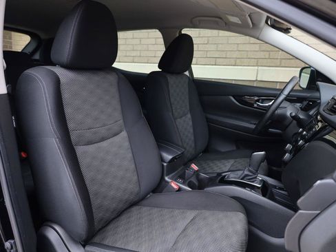 Used 2019 Nissan Rogue Sport SV w/ Technology Package FWD image 28