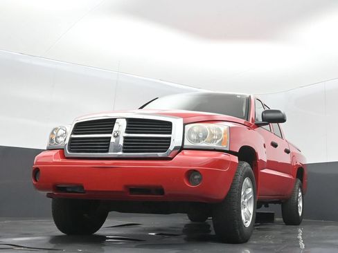 Used 2007 Dodge Dakota SLT w/ Trailer Tow Group AWD/4WD image 11