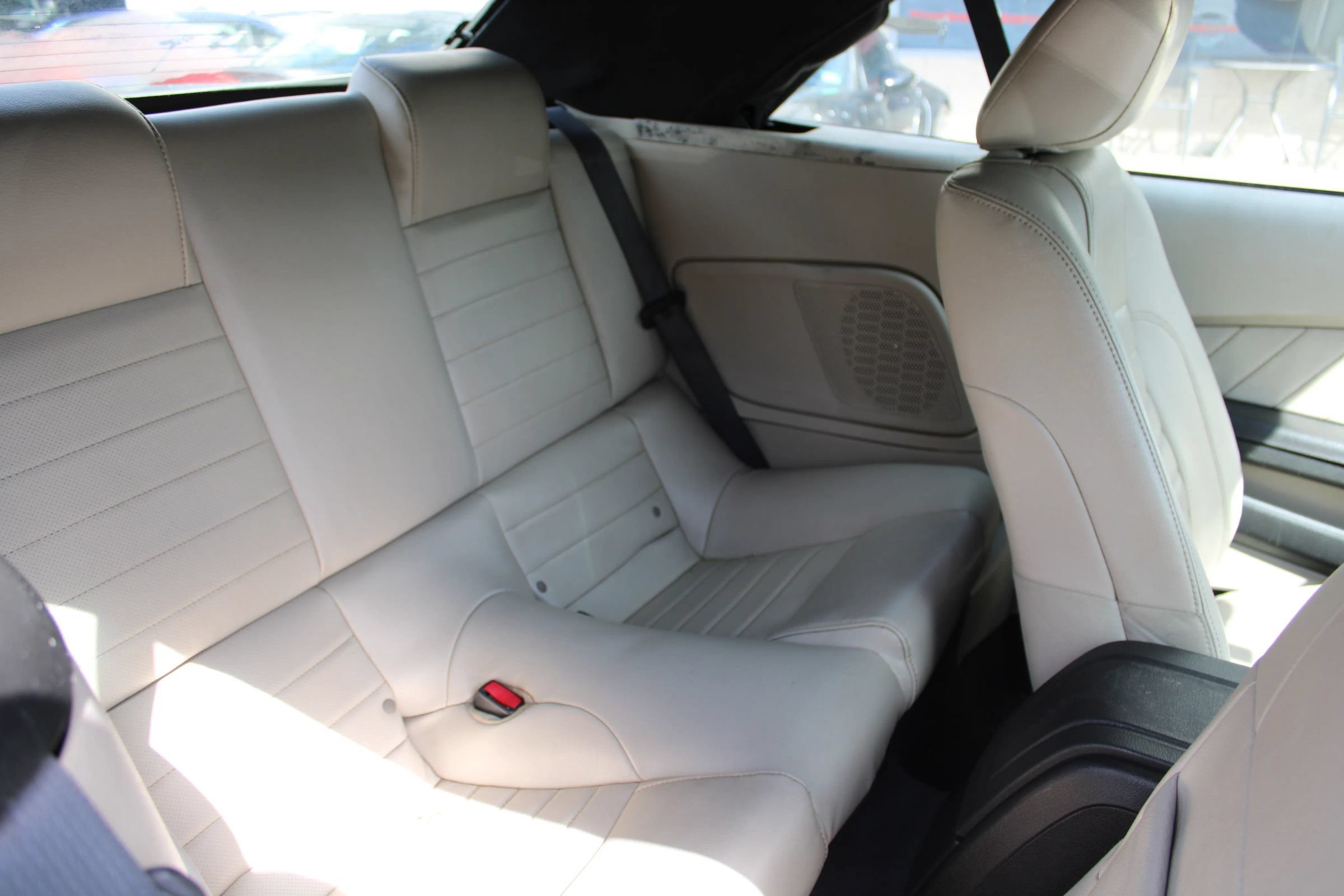 Used 2010 Ford Mustang Convertible RWD image 24