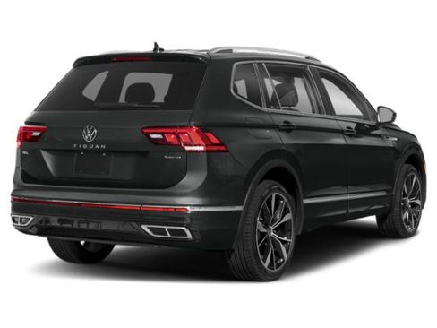 Used 2024 Volkswagen Tiguan SEL R-Line w/ MDO Package, Two-Row AWD/4WD image 5