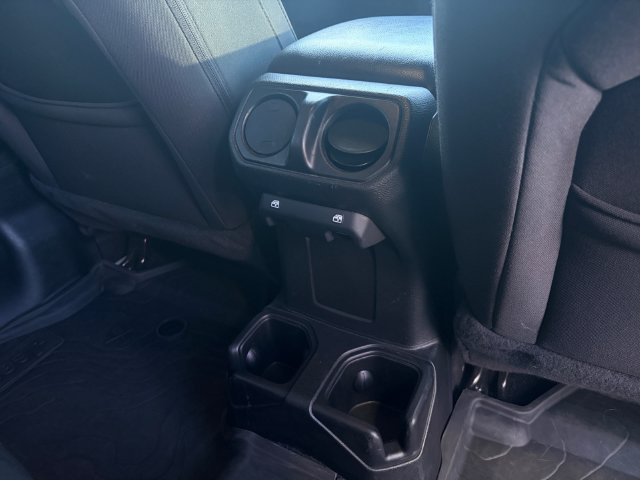 Used 2023 Jeep Wrangler Unlimited Sport AWD/4WD image 32